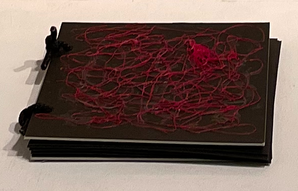 ビジュアルアート科２年次生、大日方美月さんの「《悪魔の底》のためのドローイング」