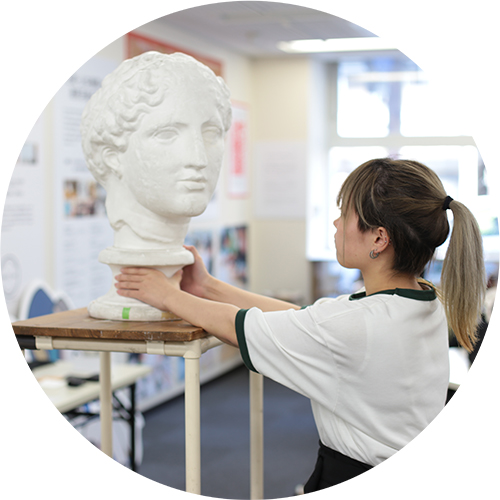 石膏像パルティノンのビーナスのデッサン準備