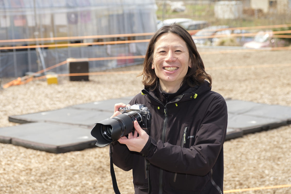 本校の授業「写真表現」講師 大井川 茂 先生がカメラ情報誌「CAPA 5月号」に登場